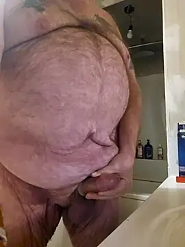 Snapshot of mrwizard4570 chatting on December 4, 2025, 5:50 am mrwizard4570 online show from December 4, 2025, 5:50 am