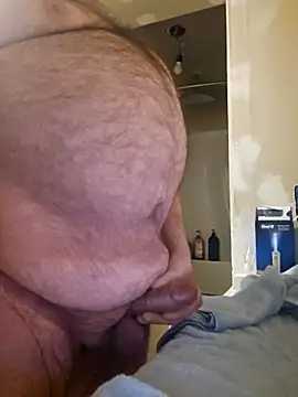 Snapshot of mrwizard4570 chatting on February 28, 2026, 2:44 am mrwizard4570 online show from February 28, 2026, 2:44 am