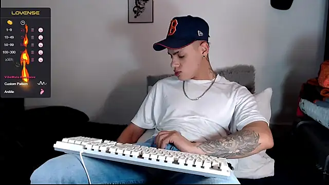 Snapshot of danilohot_19 chatting on December 20, 2024, 9:06 pm danilohot 19 online show from December 20, 2024, 9:06 pm