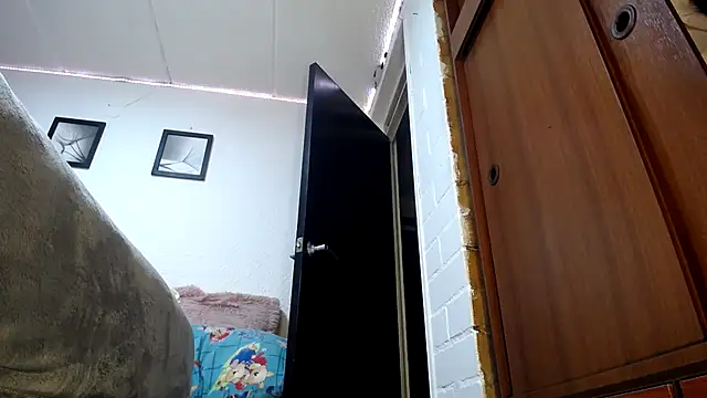 maturehoxx online show from January 12, 2025, 4:31 am