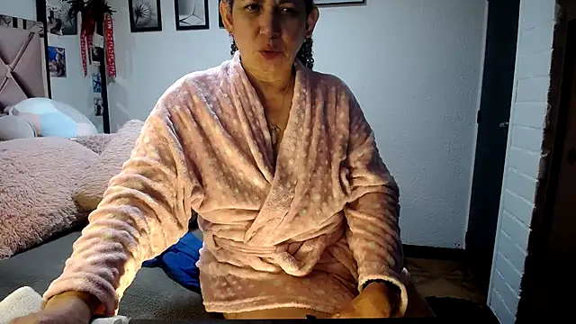 Snapshot of maturehoxx chatting on October 10, 2025, 12:55 am maturehoxx online show from October 10, 2025, 12:55 am