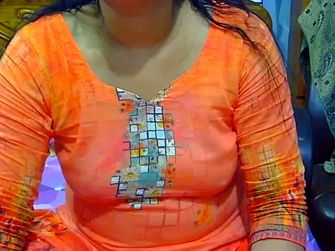 Snapshot of Daneldayna chatting on May 17, 2026, 10:26 am Daneldayna online show from May 17, 2026, 10:26 am