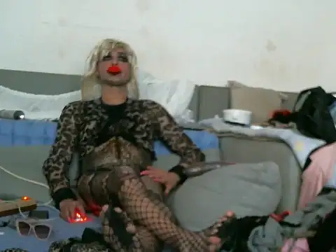 Kinkyslut07 online show from February 7, 2026, 7:16 am