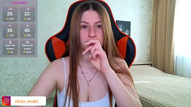 Snapshot of Elishka_ chatting on June 20, 2026, 4:28 am Elishka online show from June 20, 2026, 4:28 am