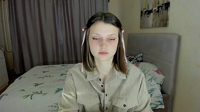 SoniNesti online show from October 8, 2025, 2:51 pm