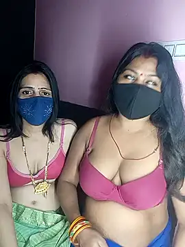 cutee  crazy online show from October 31, 2025, 5:31 pm