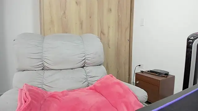 xspecialoomx online show from March 24, 2026, 12:38 pm