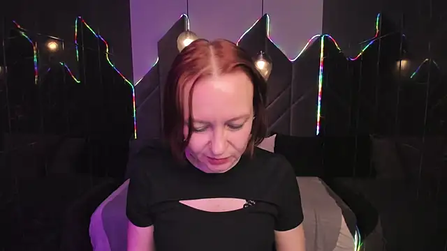 NikaGentle online show from November 23, 2025, 5:39 am