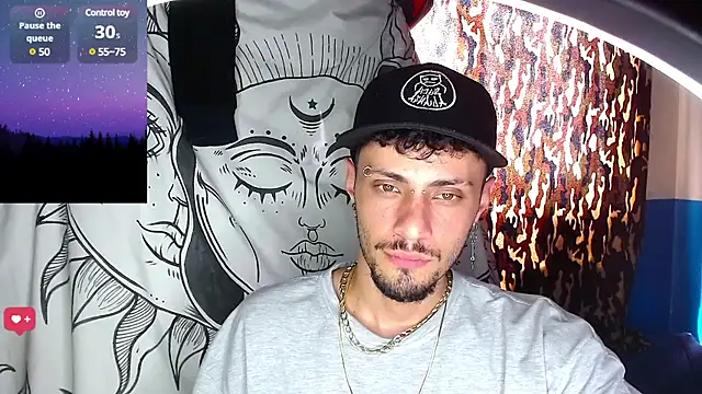 Snapshot of Apolo_S chatting on January 10, 2025, 5:24 pm Apolo S online show from January 10, 2025, 5:24 pm