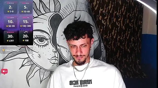 Snapshot of Apolo_S chatting on January 24, 2025, 3:43 am Apolo S online show from January 24, 2025, 3:43 am