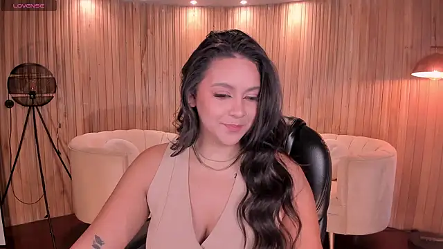 ToriCrossX online show from February 15, 2025, 2:11 pm