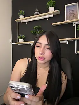 Snapshot of isabella_jade chatting on February 18, 2026, 10:06 pm isabella jade online show from February 18, 2026, 10:06 pm