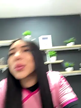 Snapshot of isabella_jade chatting on November 19, 2025, 12:49 pm isabella jade online show from November 19, 2025, 12:49 pm