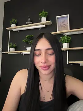 Snapshot of isabella_jade chatting on February 25, 2026, 8:41 pm isabella jade online show from February 25, 2026, 8:41 pm