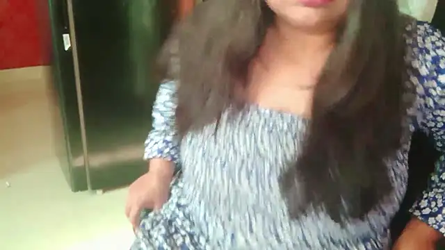 Snapshot of yoursnishaa chatting on January 23, 2025, 10:01 am yoursnishaa online show from January 23, 2025, 10:01 am