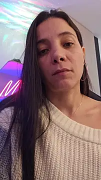 miaeyes online show from January 7, 2026, 2:11 pm