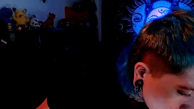 Marieblueeyes online show from March 12, 2025, 12:53 am