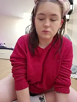 Yammy Yumi online show from June 28, 2026, 2:23 pm