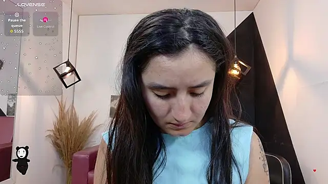 Perla Campbell online show from October 27, 2025, 7:26 pm