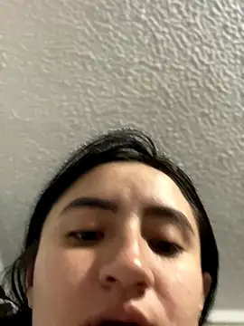 Perla Campbell online show from November 28, 2025, 4:29 pm