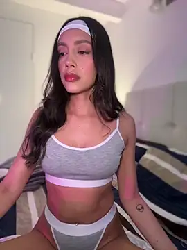 SelenaStone online show from April 21, 2026, 9:10 pm