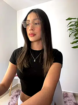 Snapshot of SelenaStone chatting on September 13, 2025, 7:14 pm SelenaStone online show from September 13, 2025, 7:14 pm