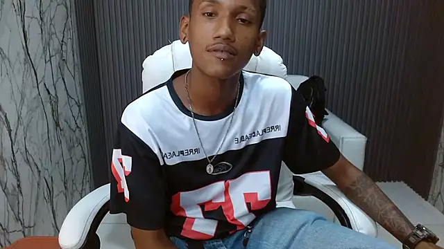 ManSant online show from October 16, 2025, 4:37 pm