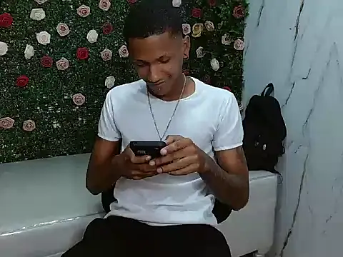 ManSant online show from November 30, 2025, 3:35 pm