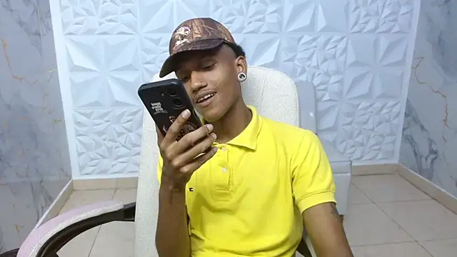 Snapshot of ManSant chatting on April 24, 2026, 6:10 pm ManSant online show from April 24, 2026, 6:10 pm