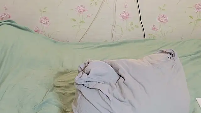 sinnamon  online show from April 11, 2026, 5:27 pm