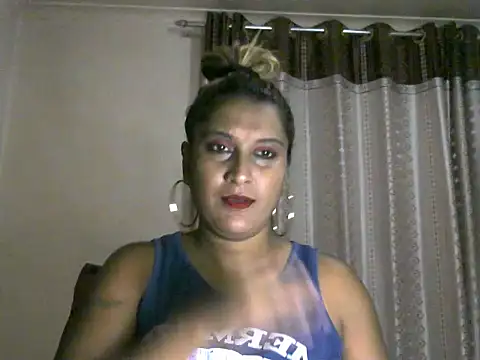 eroticbeauty37 online show from February 20, 2025, 5:20 pm