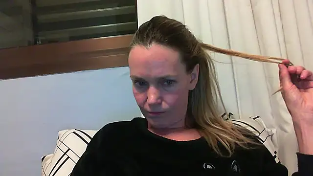 Annylove1 online show from September 29, 2025, 12:17 am