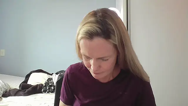 Annylove1 online show from February 2, 2026, 4:50 pm