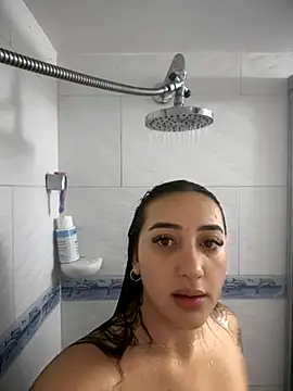 Hannahoff online show from November 8, 2025, 4:43 pm