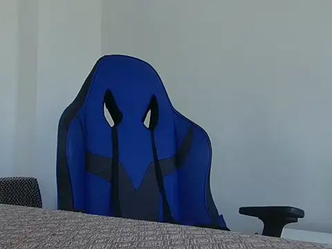 ALPHANDRE online show from April 10, 2026, 7:26 am