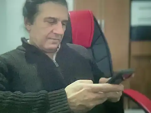 Snapshot of ALPHANDRE chatting on February 8, 2026, 6:38 pm ALPHANDRE online show from February 8, 2026, 6:38 pm