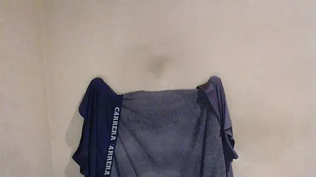 Snapshot of AlexNudo chatting on November 24, 2025, 1:44 pm AlexNudo online show from November 24, 2025, 1:44 pm