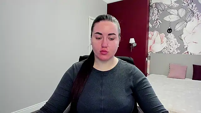 Roxie Bradley online show from March 12, 2026, 6:50 am