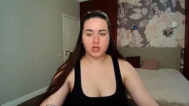 Roxie Bradley online show from May 22, 2026, 5:38 am