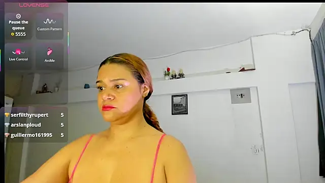 Sinthia Collins online show from October 9, 2025, 11:22 am