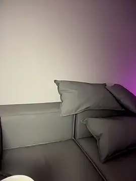 Im sophiie online show from February 26, 2026, 6:46 am