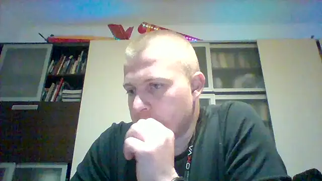 Matttthees online show from November 12, 2025, 8:01 pm