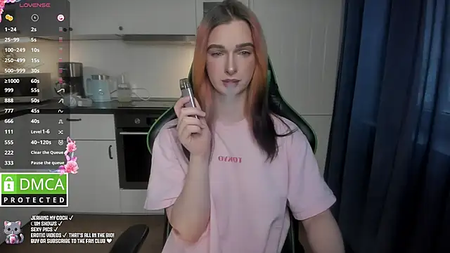 Snapshot of Lee_Loo chatting on January 19, 2025, 12:28 pm Lee Loo online show from January 19, 2025, 12:28 pm