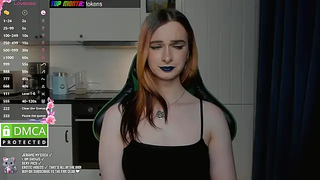 Snapshot of Lee_Loo chatting on February 15, 2025, 4:45 pm Lee Loo online show from February 15, 2025, 4:45 pm