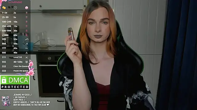 Snapshot of Lee_Loo chatting on February 3, 2025, 3:17 pm Lee Loo online show from February 3, 2025, 3:17 pm