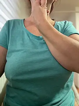 sweetmystery1 online show from October 24, 2025, 6:23 am