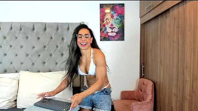 ariannaThompsons online show from March 4, 2026, 10:39 pm