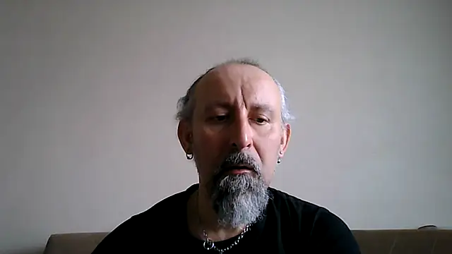 Snapshot of BuckWessle chatting on April 10, 2026, 10:22 am BuckWessle online show from April 10, 2026, 10:22 am