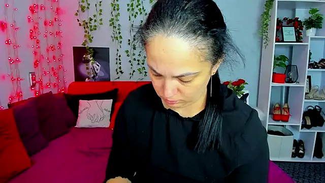 DarlingMilf online show from October 15, 2025, 6:16 pm