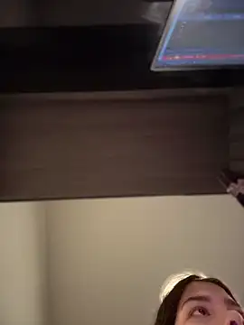 JanyLunaa online show from February 16, 2026, 7:23 pm